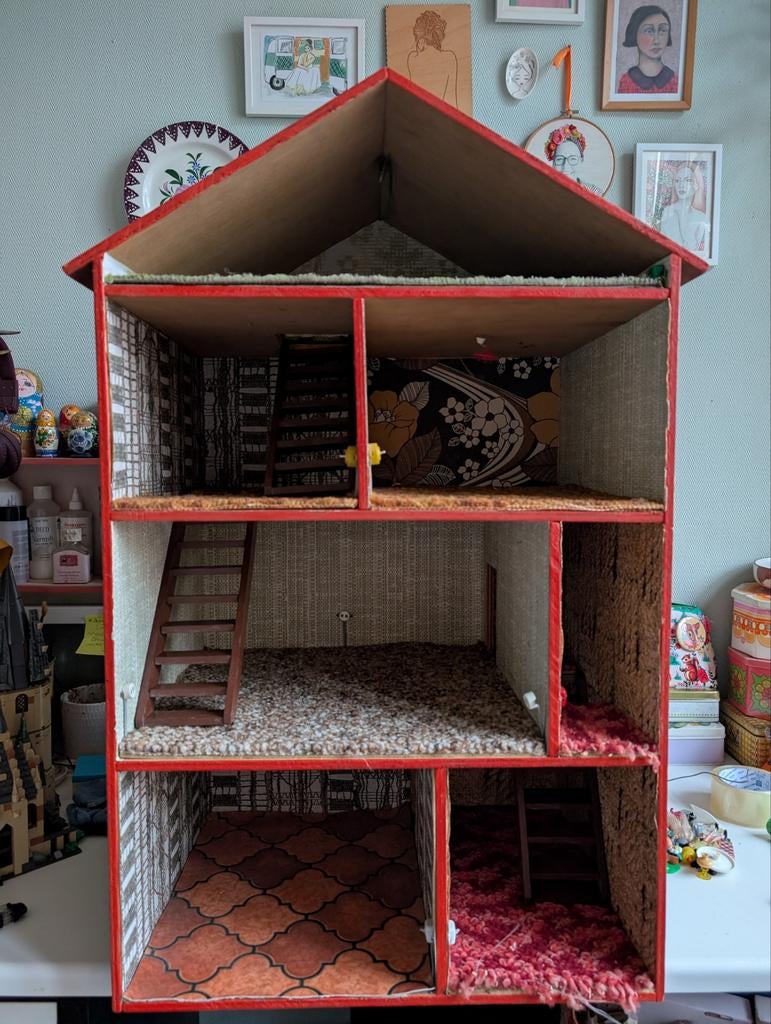Gratis Vintage Poppenhuis met verlichting aansluiting, Verzamelen, Poppenhuizen en Toebehoren, Ophalen
