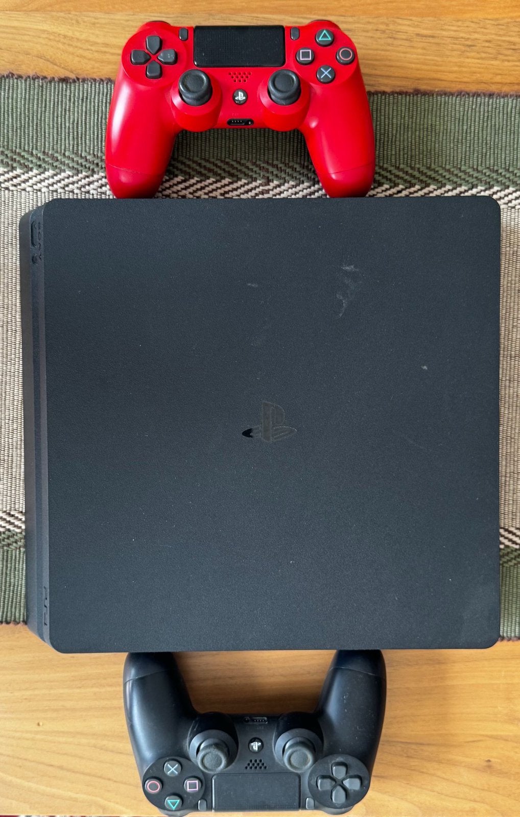 Ps4 plus 2 controllers plus 4 games, Ophalen, Zo goed als nieuw, Met 2 controllers, Original