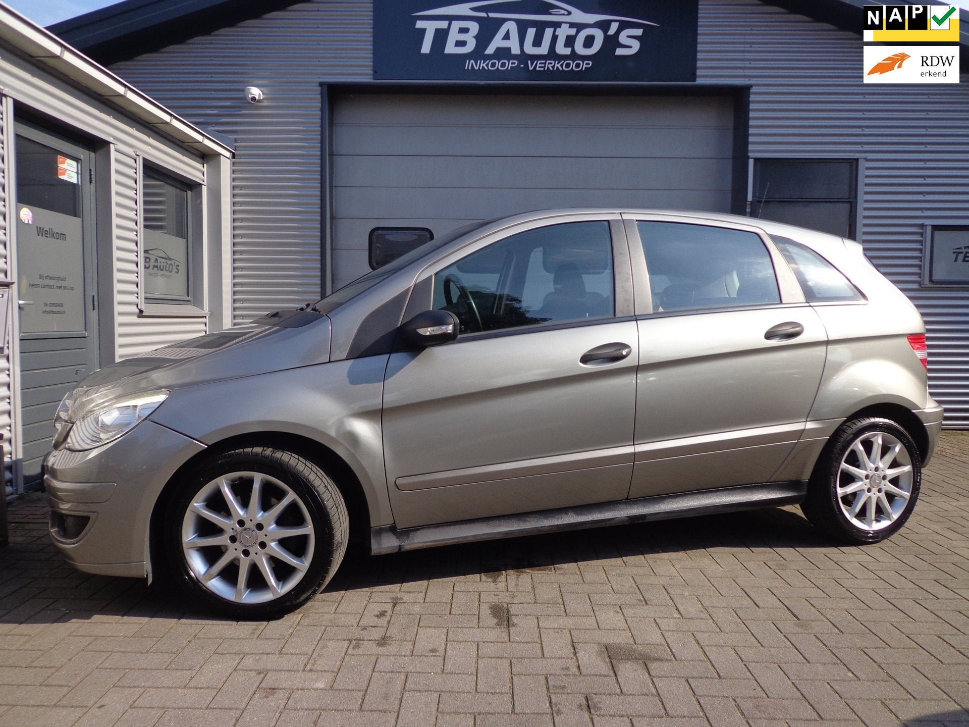 Mercedes-Benz B-klasse 180 CDI AUTOMAAT ! HANDEL / EXPORT !, Auto's, Stof, Gebruikt, 400 kg, Origineel Nederlands