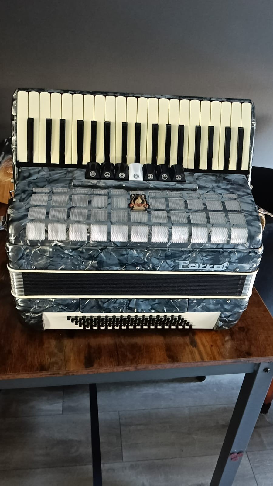 Prachtige Parrot Accordeon, Overige merken, 80-bas, Met koffer, Zo goed als nieuw