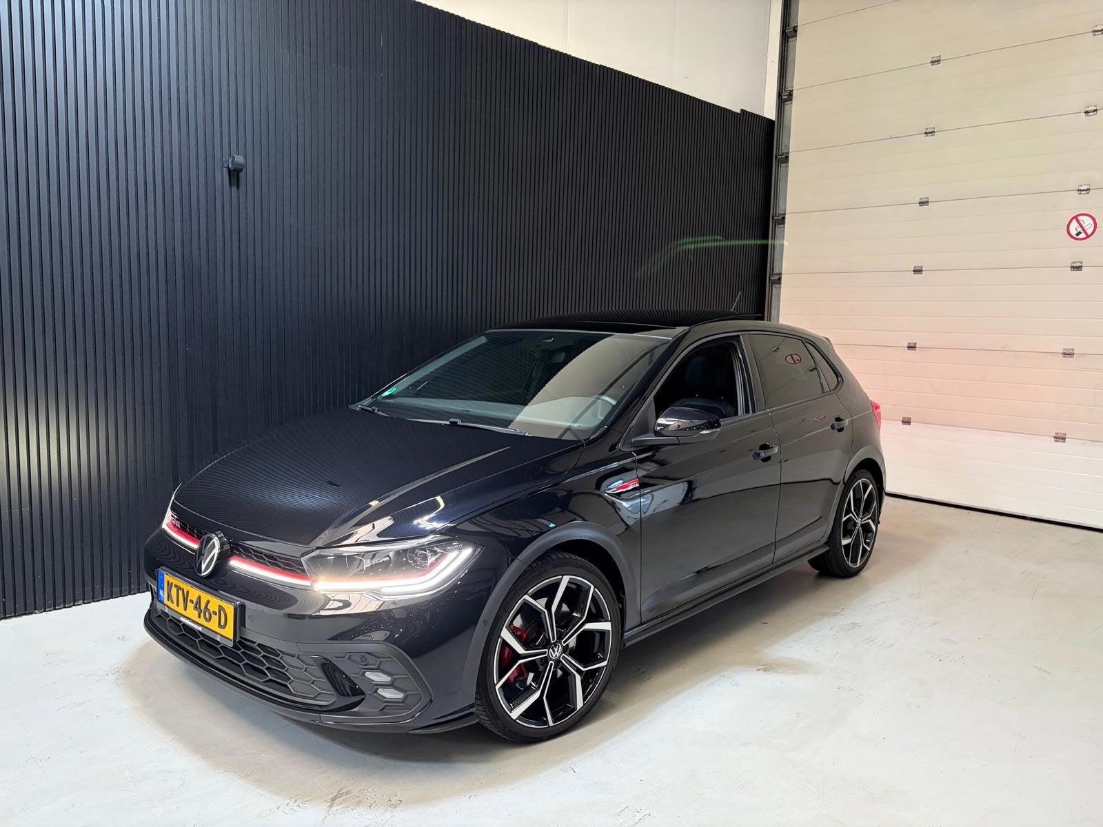 Volkswagen POLO 2.0 TSI GTI BEATS CAM PANO FULL OPTION, Auto's, Dealer onderhouden, Gebruikt, 4 cilinders, 1984 cc