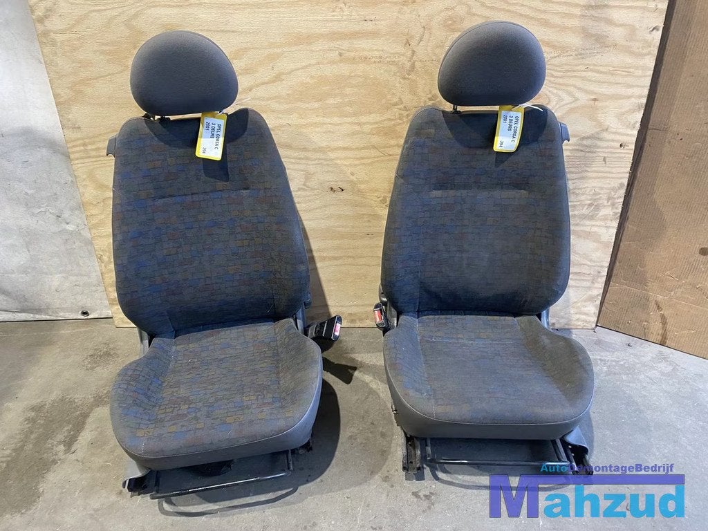 OPEL CORSA C 3 DEURS Links rechts stoel voorstoel, Auto-onderdelen, Gebruikt, Opel Automobile GmbH, Ophalen of Verzenden, Kontakt@opel-infoservice.de