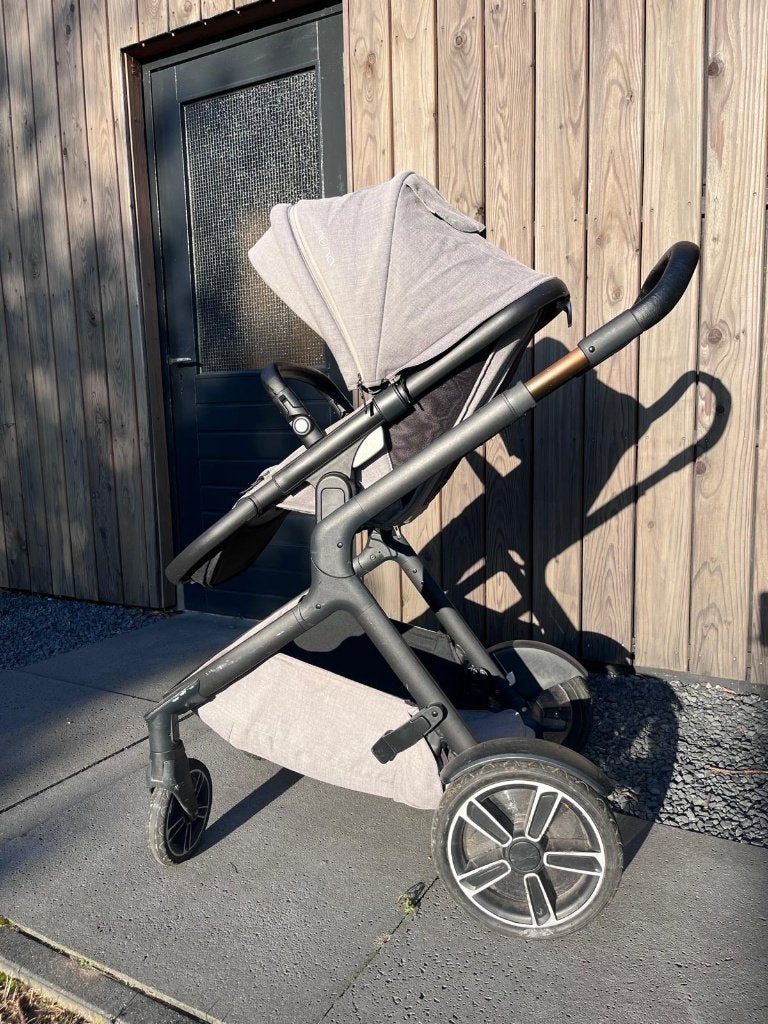 Nuna Demi Grow Duo kinderwagen met lichte beschadigingen, Gebruikt, Luchtbanden, Ophalen, Kinderwagen