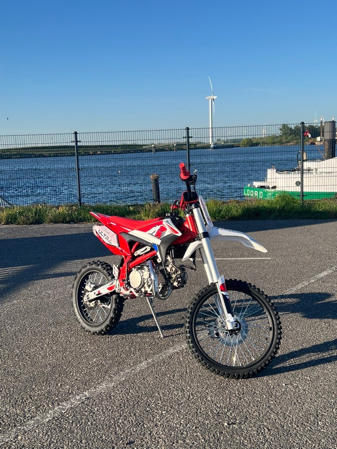 Apollo 150cc Pitbike - Top 110 km/u - Slechts 750 km, Fietsen en Brommers, Ophalen, Zo goed als nieuw, Pitbike