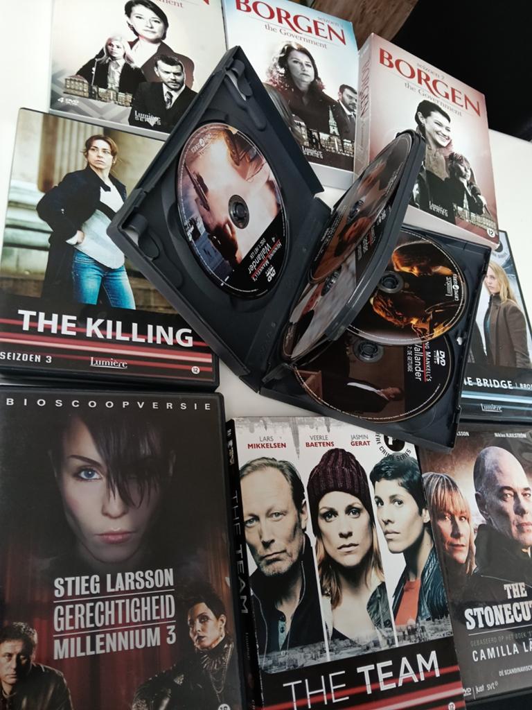 Nè      ru h     guns (nergens) goedkoper    32  dvd s, Cd's en Dvd's, Dvd's | Tv en Series, Zo goed als nieuw, Ophalen of Verzenden