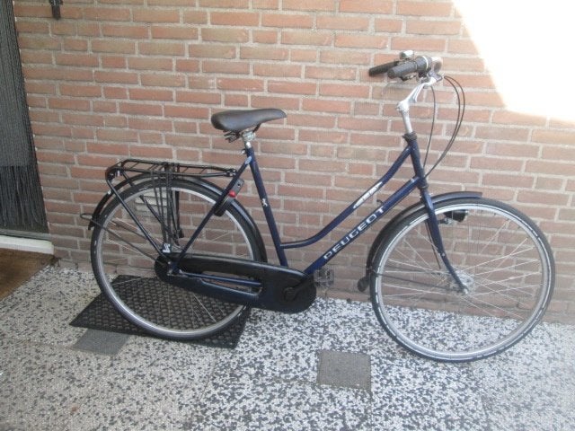 Te koop damesfiets 28 inch, Fietsen en Brommers, Fietsen | Dames | Damesfietsen, Gebruikt, Versnellingen, 56 cm of meer, Ophalen
