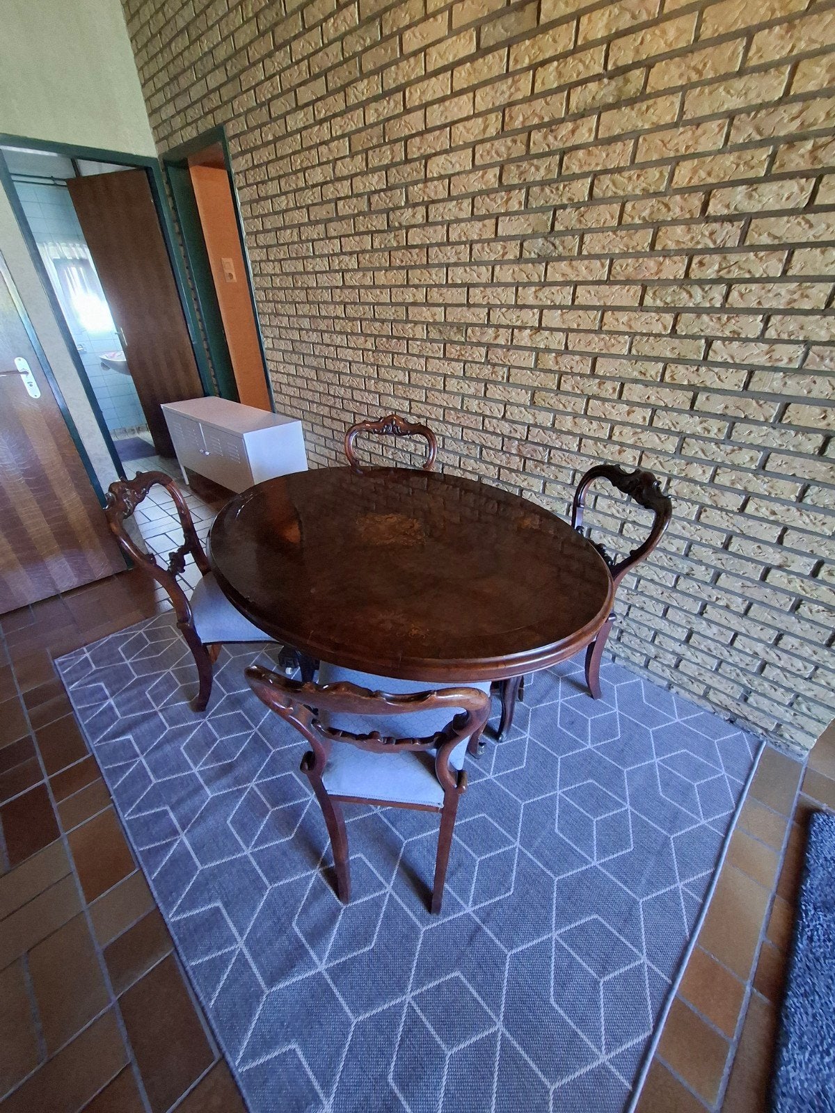 Antieke eettafel met 4 stoelen - Mahoniehout, Antiek en Kunst, Ophalen