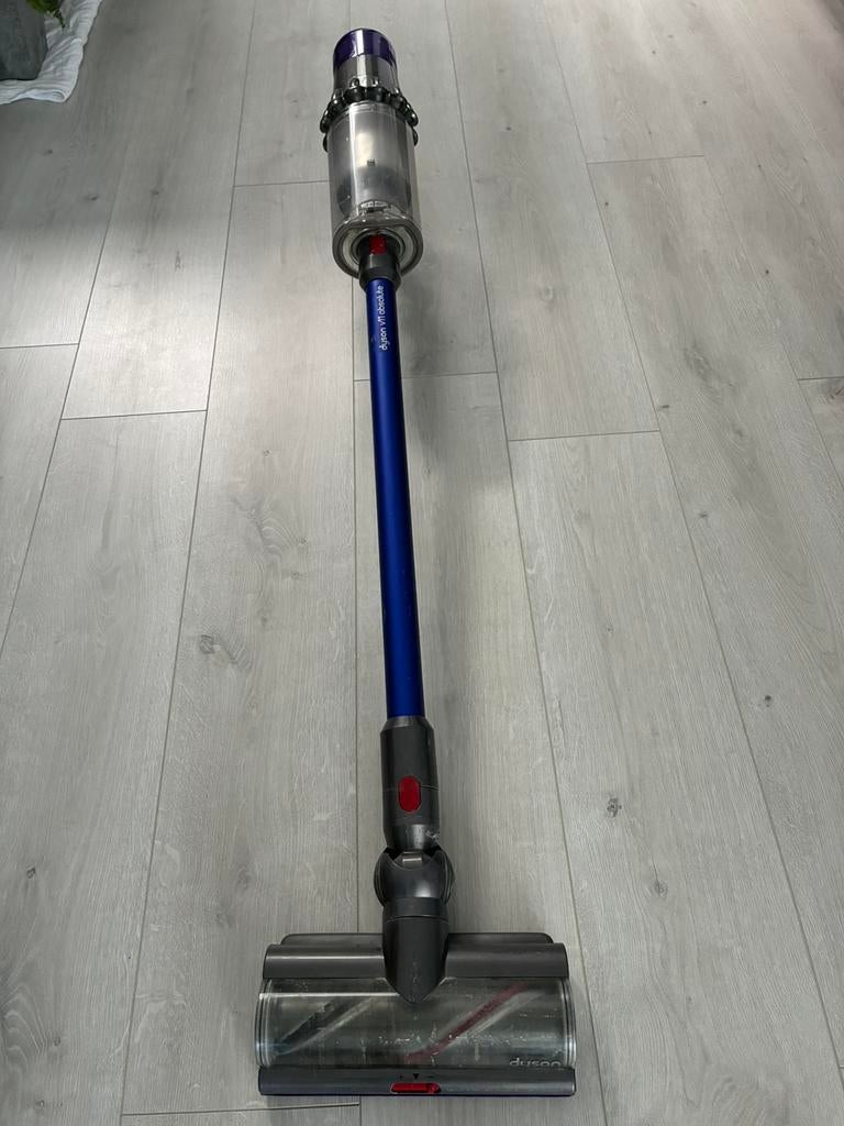 Dyson V11 Abosolute. Inclusief verschillende opzetstukken., Witgoed en Apparatuur, Stofzuigers, Ophalen of Verzenden, Gebruikt