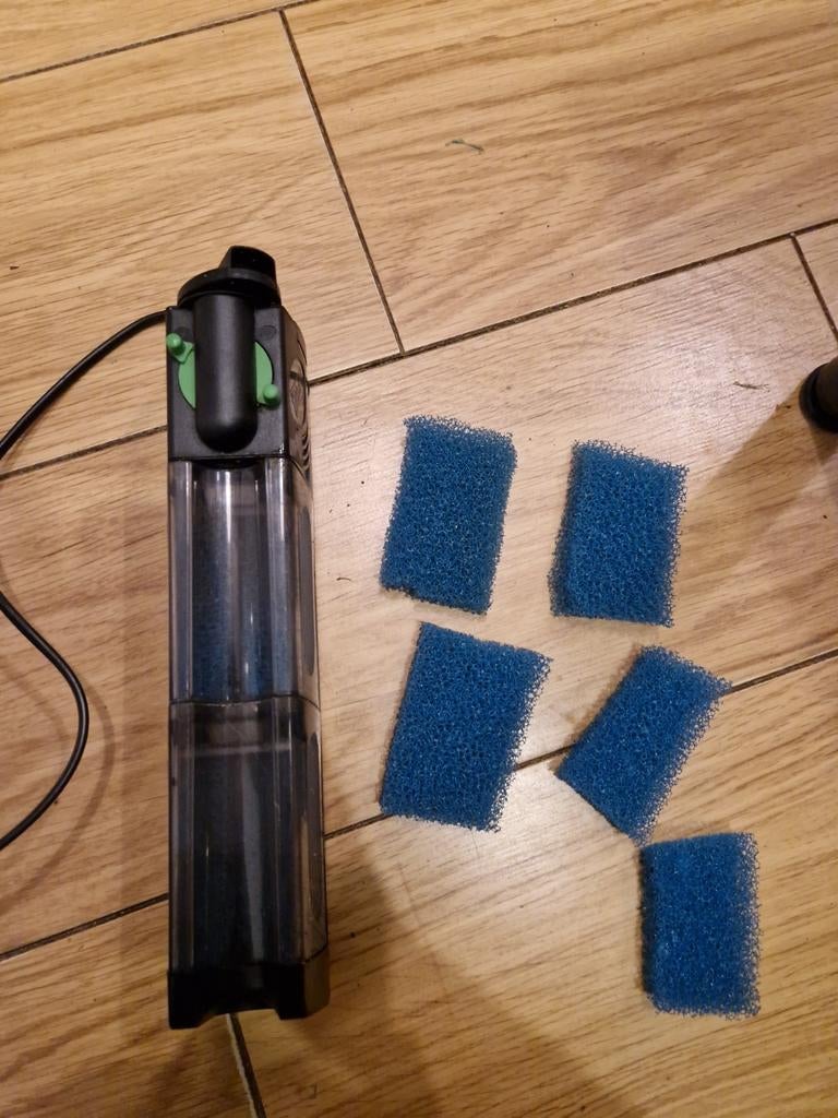 Te koop tetra binnenfilter plus IN 600, Ophalen, Zo goed als nieuw, Tetra, Inclusief toebehoren