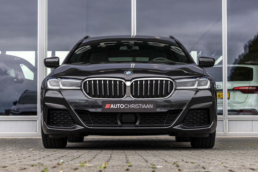 BMW 5 Serie Touring 520i High Executive | Pano | Stoelventil, Auto's, BMW, Gebruikt, 4 cilinders, Leder, 184 pk