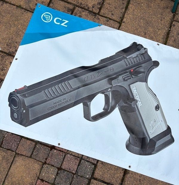 CZ pistool P-10/TS2 Banners Poster schietsport geweer gun, Ophalen of Verzenden, Zo goed als nieuw