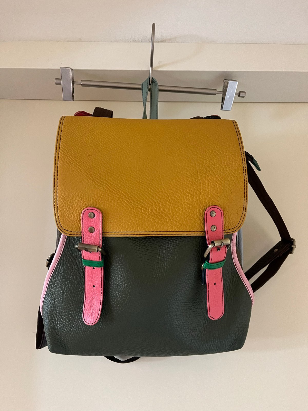 Suruka Leren Tas, Overige merken, 25 tot 40 cm, Ophalen of Verzenden, Zo goed als nieuw