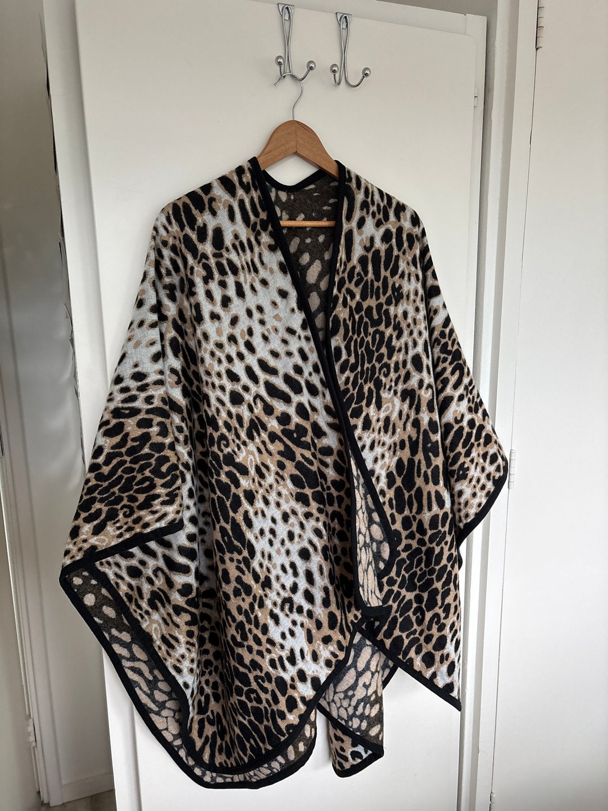 Leopardprint Poncho - Zo goed als nieuw, Ophalen of Verzenden, Zo goed als nieuw, Maat 38/40 (M), Meerkleurig