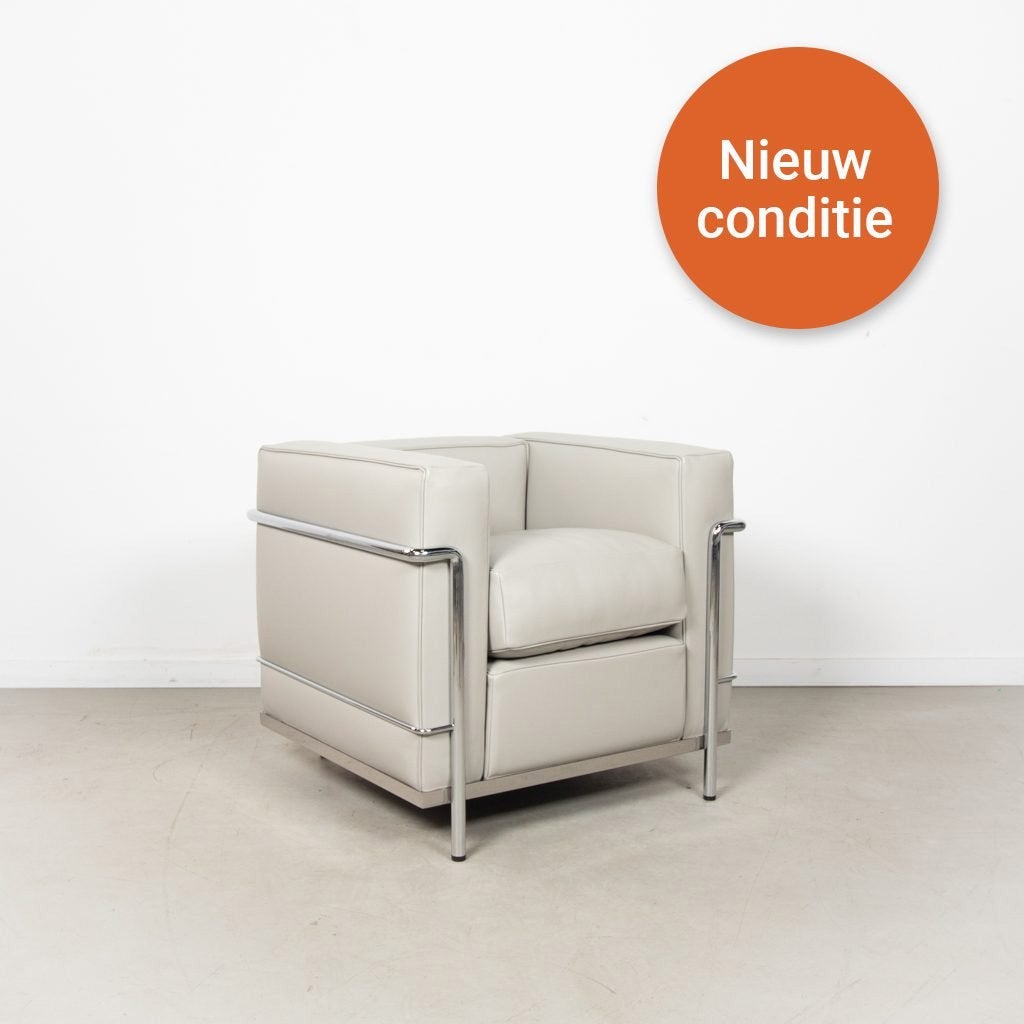 Cassina LC2 Fauteuil Lichtgrijs Leer, Niet ingevuld, Nieuw, Niet ingevuld, Niet ingevuld