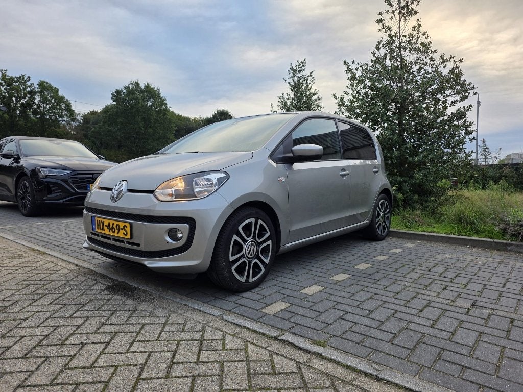 Volkswagen up! 1.0 High up! 5 DRS Blue Motion Executive, Voorwielaandrijving, Stof, 840 kg, Origineel Nederlands
