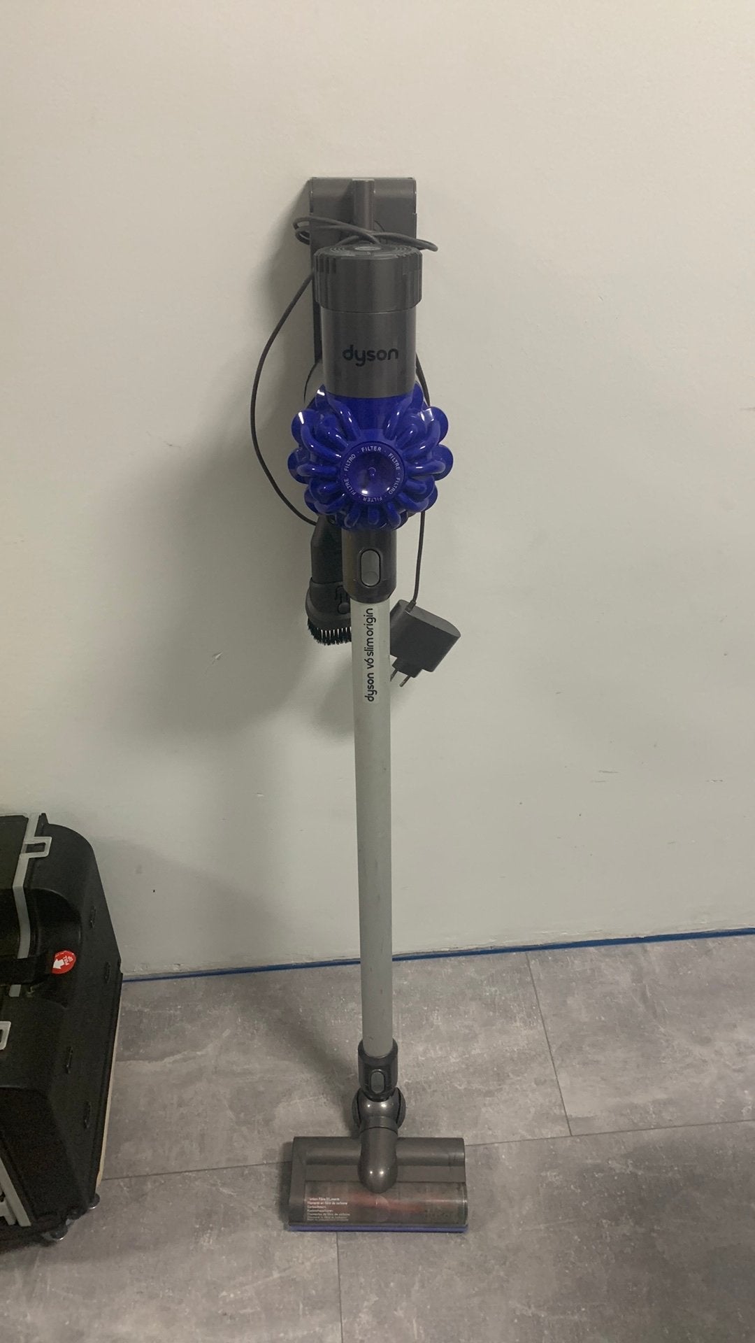 Dyson V6 slim origine Compleet. Accu is op, Gebruikt, Ophalen of Verzenden, Dyson, Geschikt voor tapijt