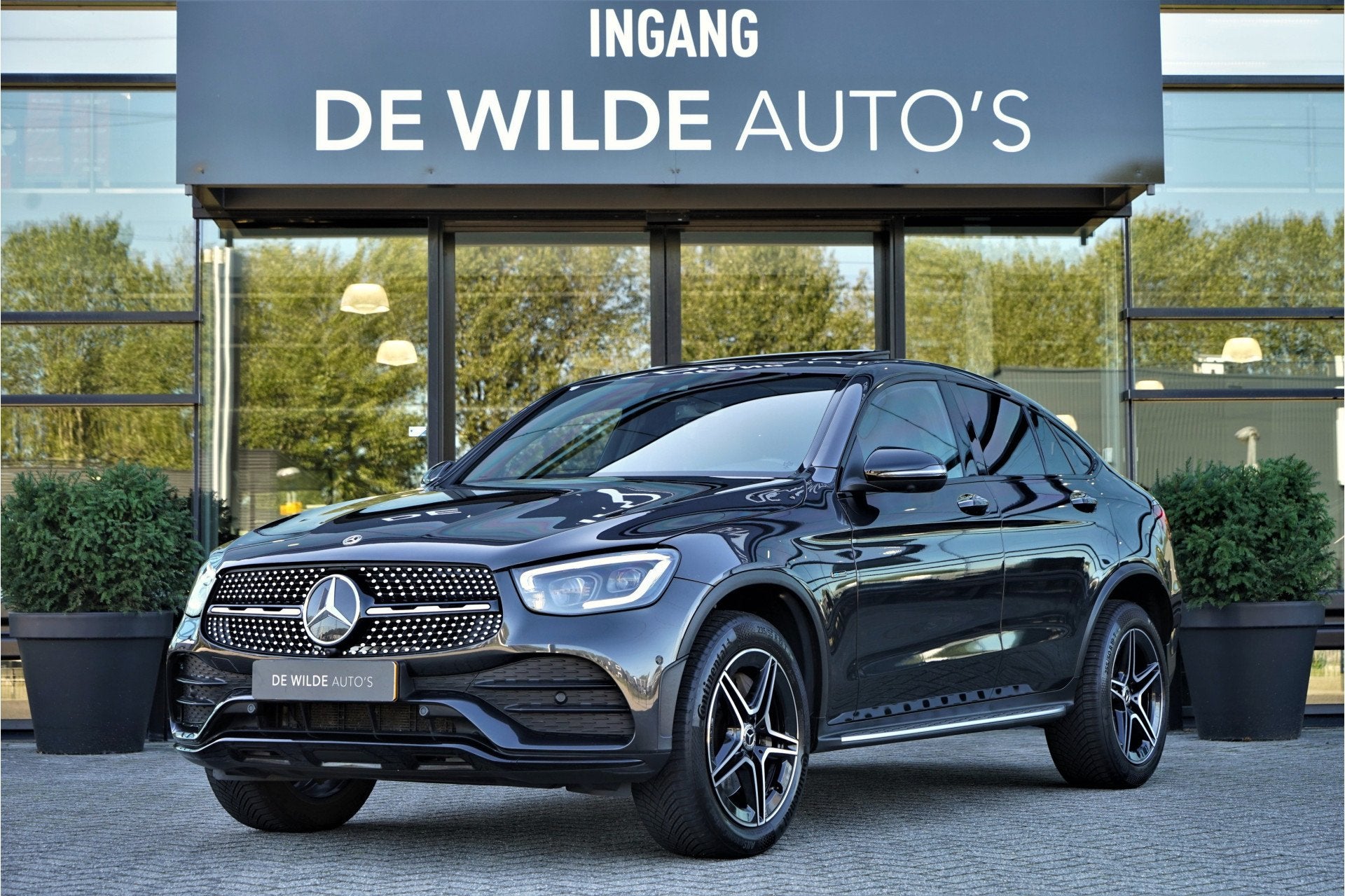 Mercedes-Benz GLC Coupé 300e 4MATIC AMG Schuifdak Burmester, Auto's, Automaat, Gebruikt, Zwart, 4 cilinders