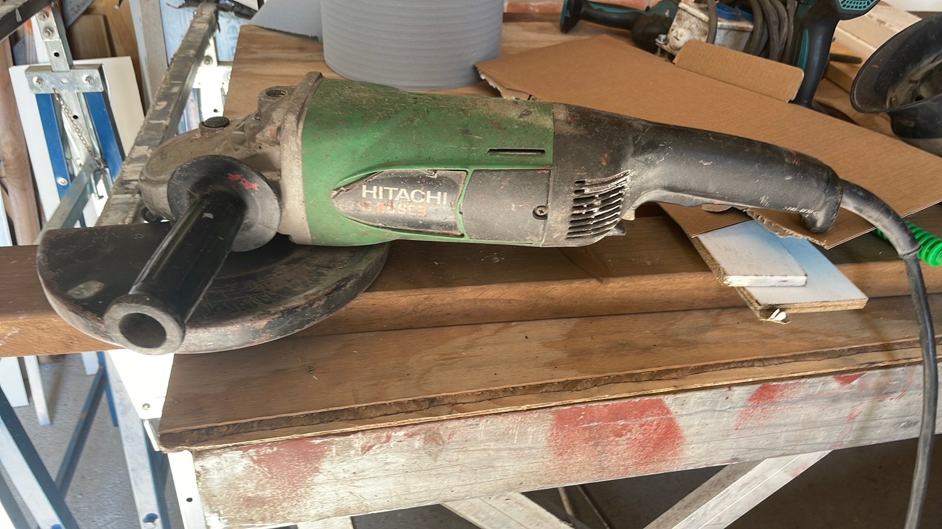 Hitachi haakse slijper, Ophalen of Verzenden, Gebruikt, 1000 watt of meer, Haakse handslijpmachine
