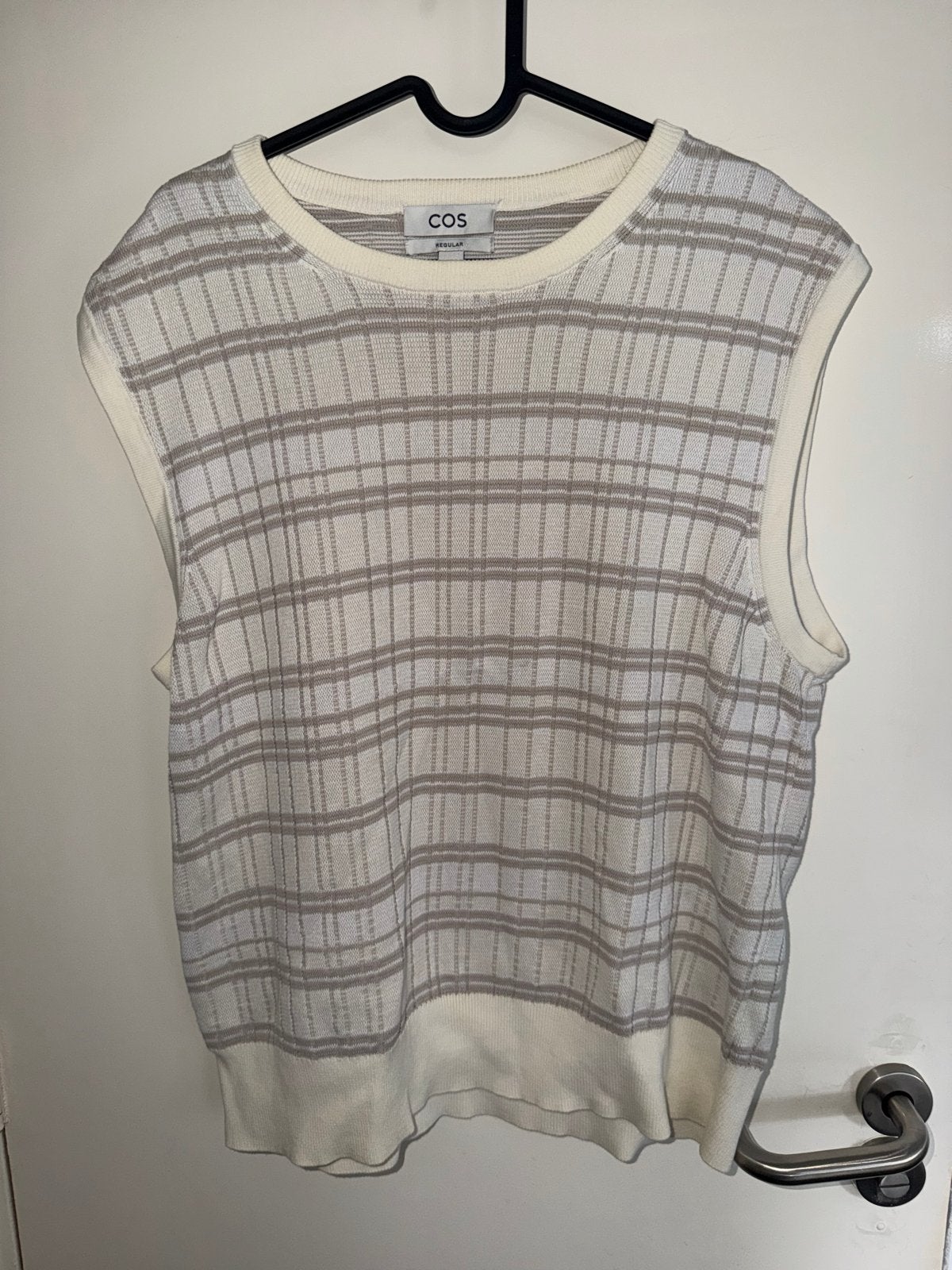 COS gebreide mouwloze top met ruitpatroon - Maat L, Ophalen of Verzenden, Zo goed als nieuw, Beige