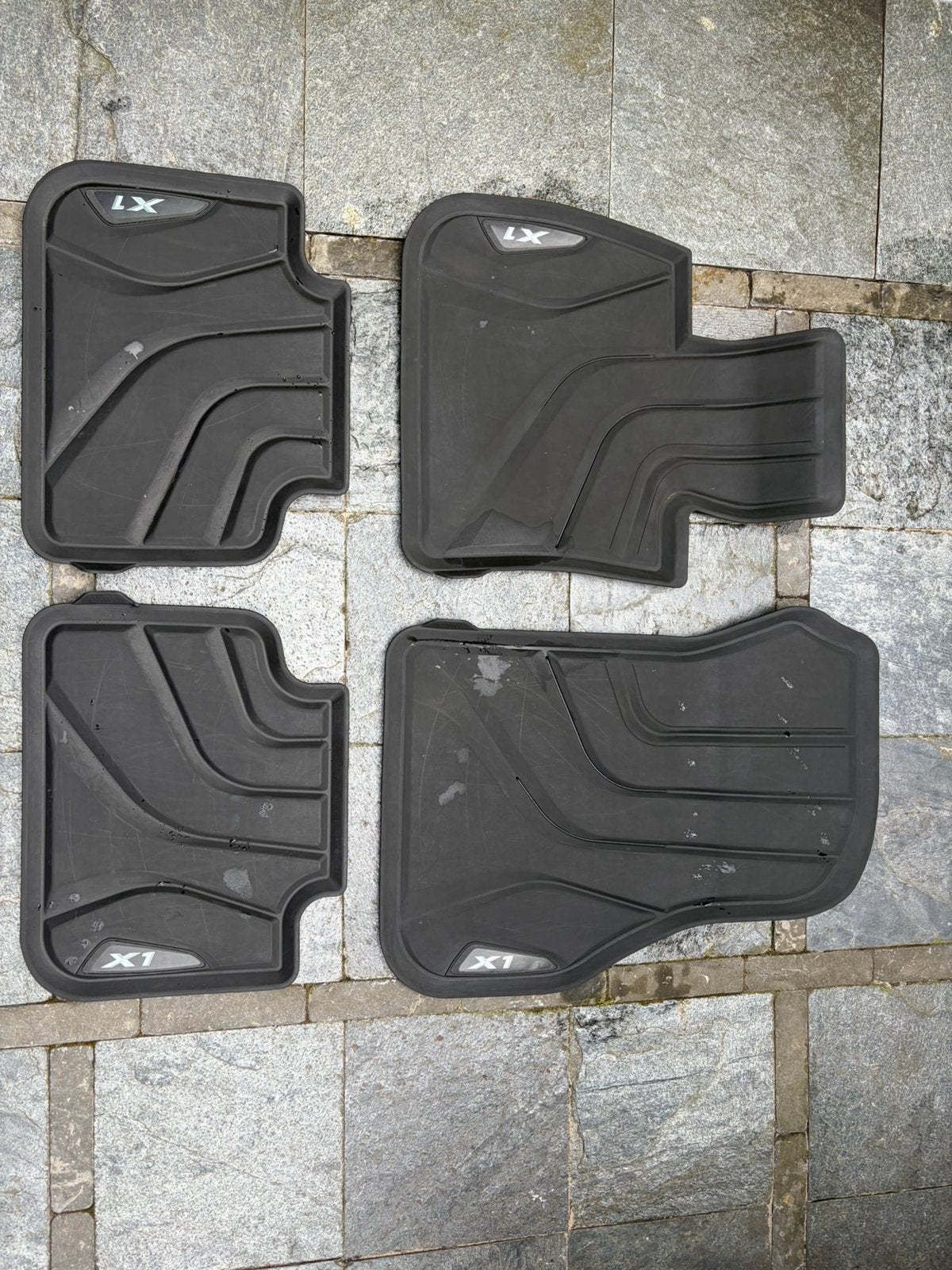 Originele BMW X1 rubberen mattenset (4-delig), Ophalen, Zo goed als nieuw