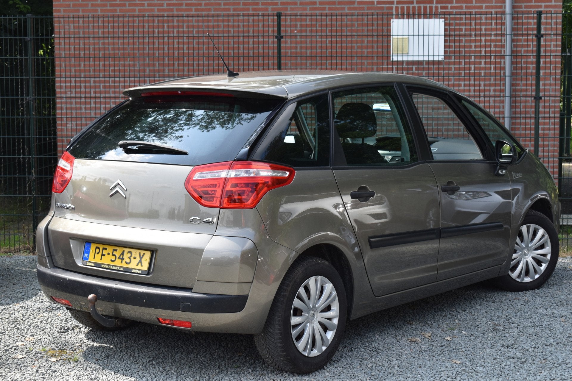 Citroën C4 Picasso 1.6 VTi BUSINESS 5p. TREKHAAK/AIRCO/CRUI, Auto's, Parkeersensor, Gebruikt, Zwart, 4 cilinders