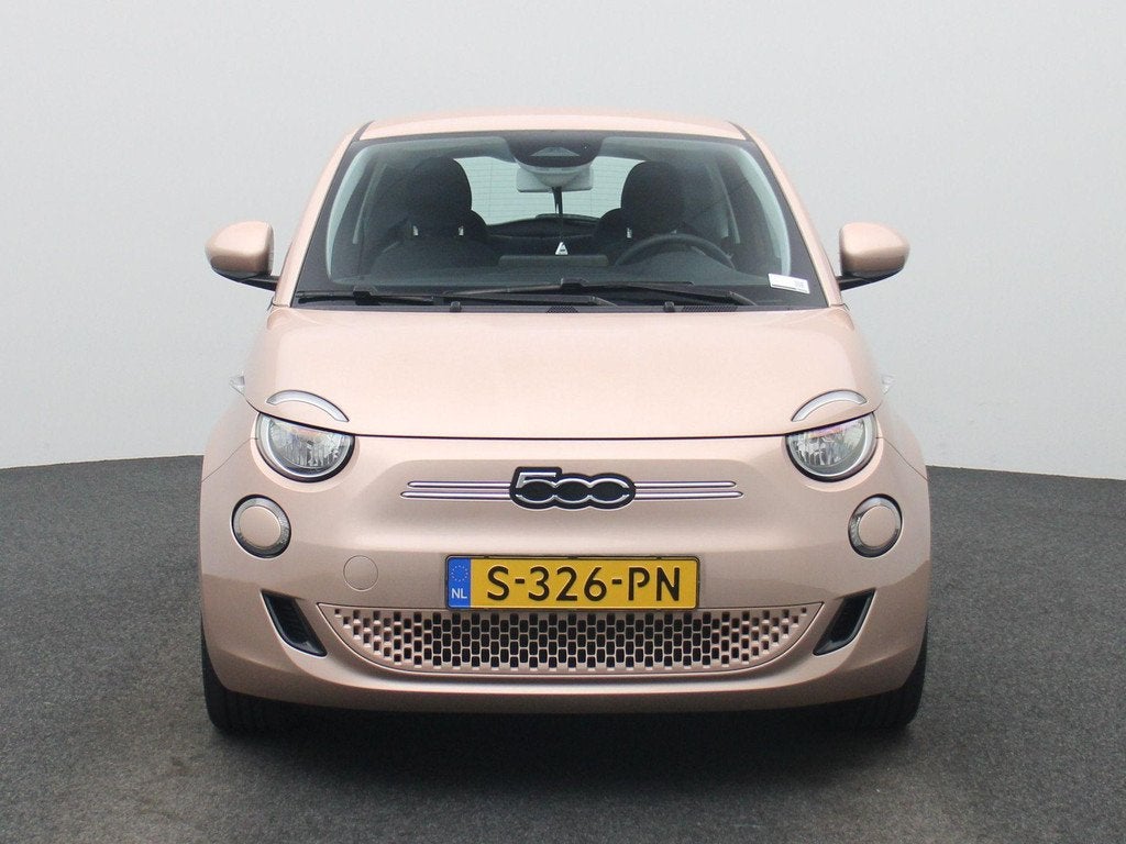 Fiat 500 Icon 42 kWh | NAVIGATIE | LMV | KEYLESS | CRUISE CO, 12 maanden, Stof, 4 stoelen, 1265 kg