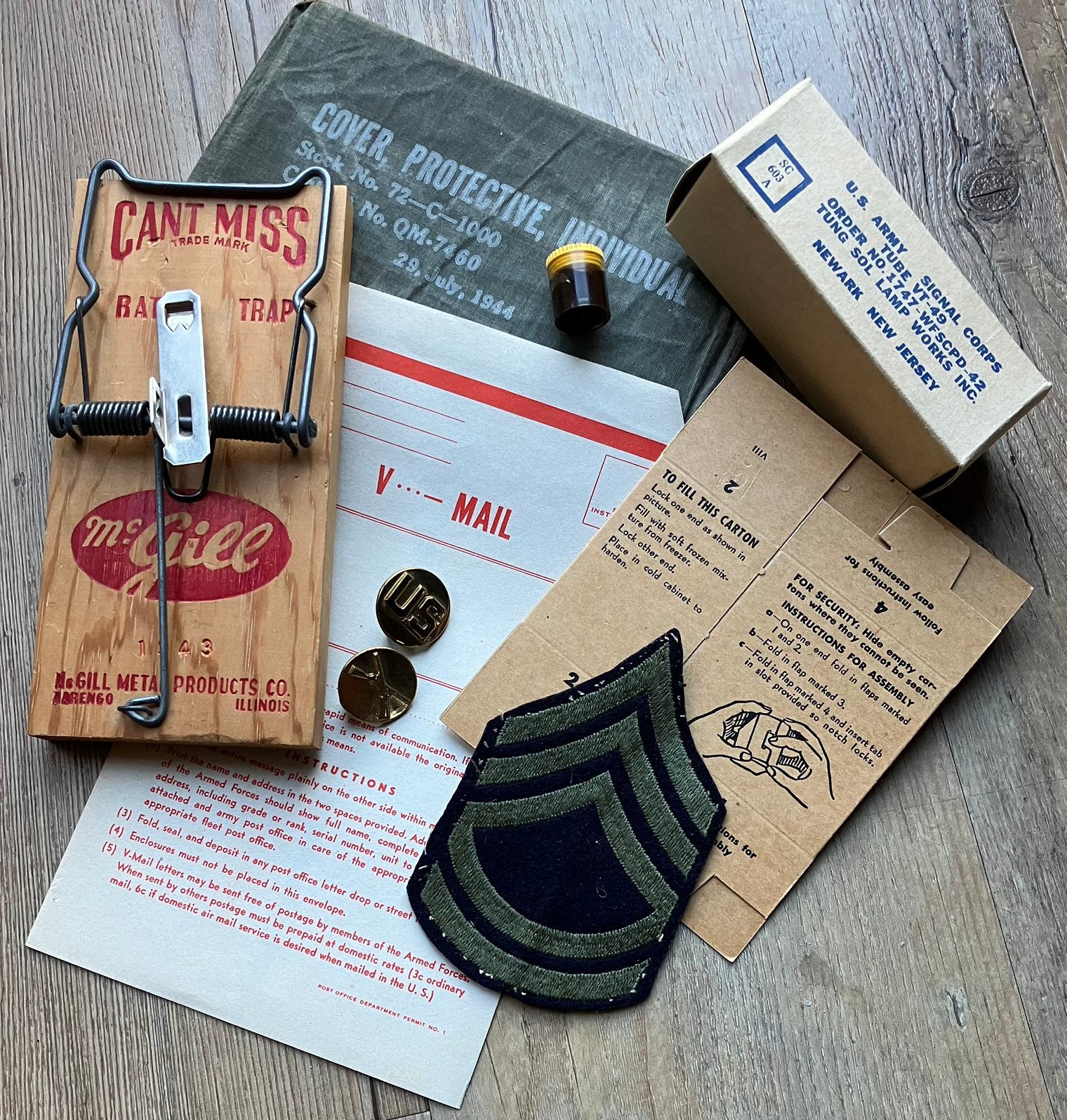 US; kaveltje met div. items, Ophalen of Verzenden, Landmacht, Amerika, Overige typen