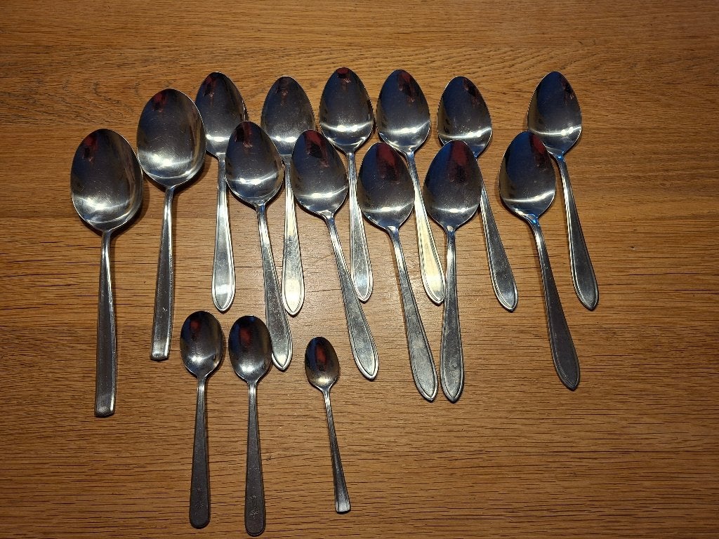 diverse lepels, 2 Nutricia en 1 van Nelle, Ophalen of Verzenden, Overige materialen