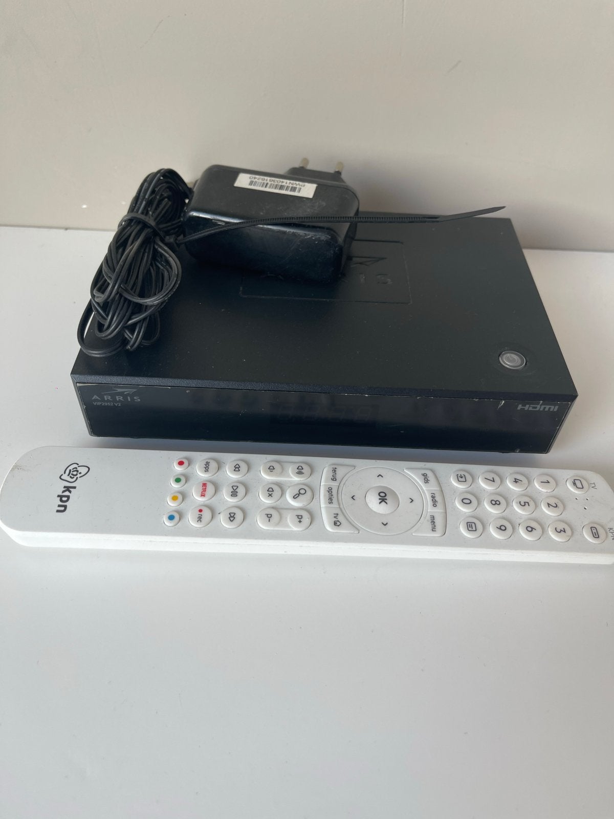 KPN Arris VIP2952 Decoder met afstandsbediening, Ophalen of Verzenden, Gebruikt, Decoder