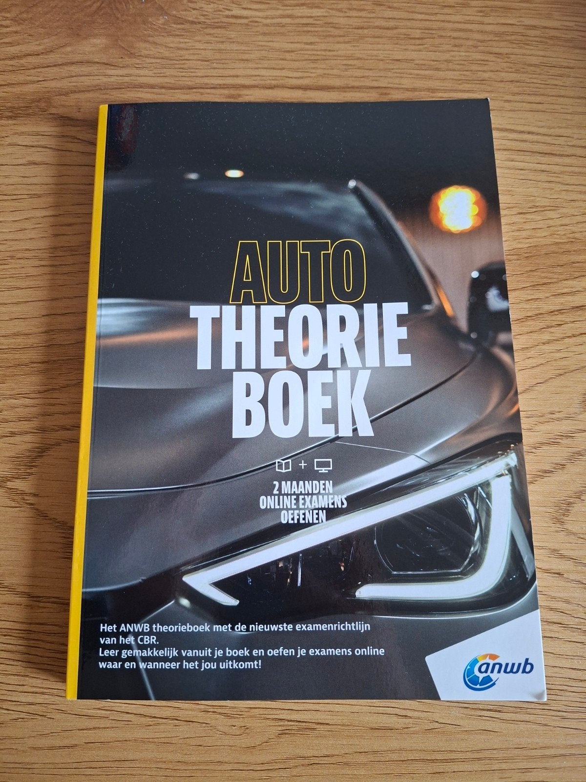 ANWB - Auto Theorieboek B + Online examens oefenen, Ophalen of Verzenden, Zo goed als nieuw, ANWB, Algemeen
