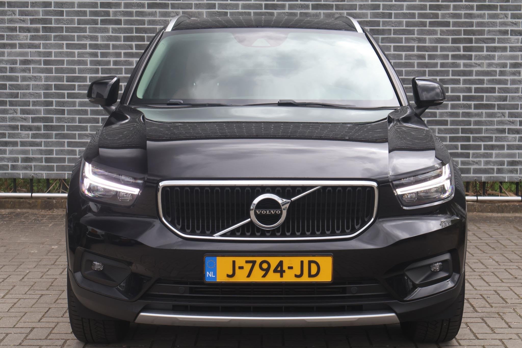 Foto 3 van Volvo XC40 1.5 T3 Business Pro | Achteruitrijcamera | Parkee