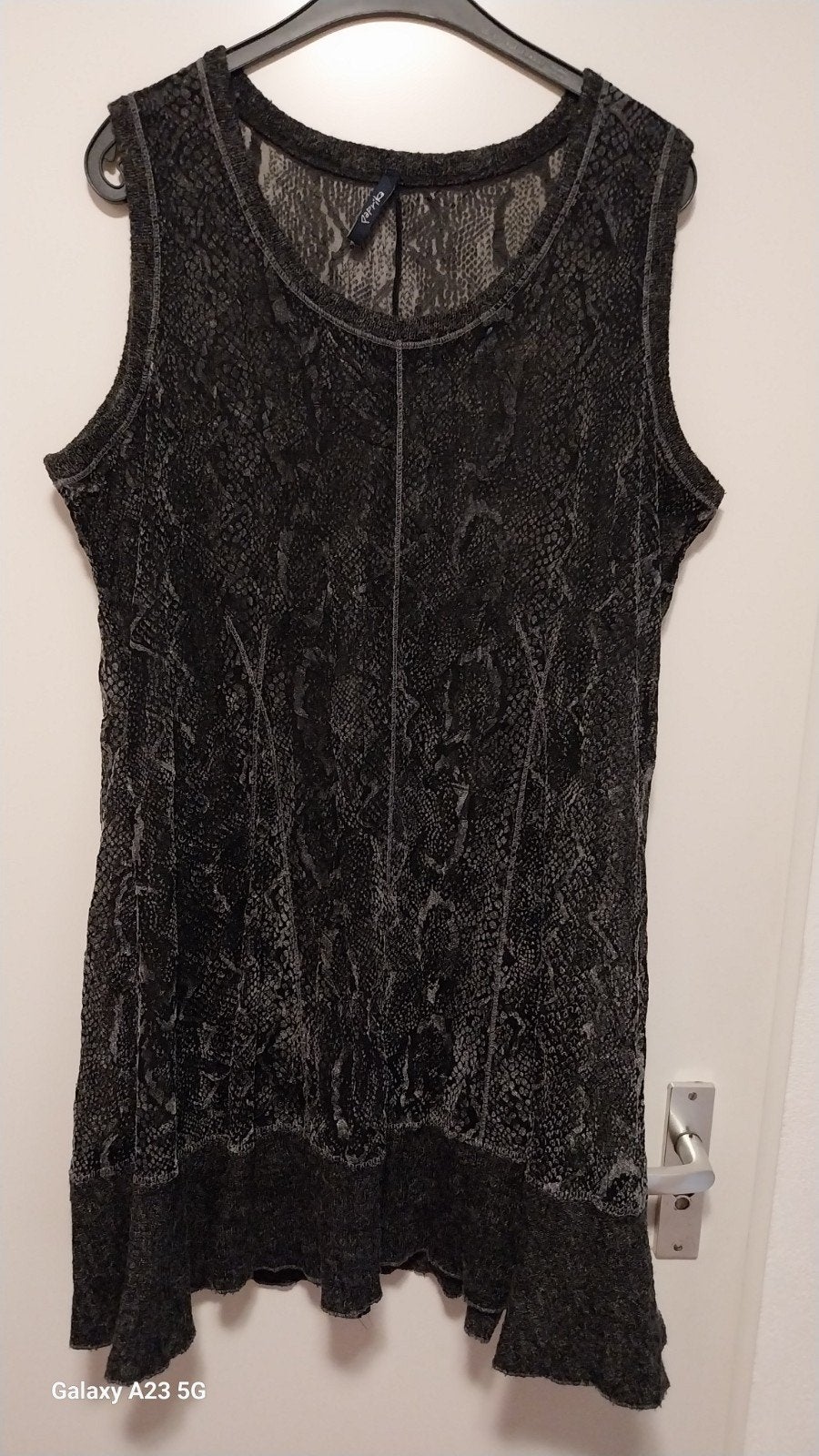 Paprika mouwloze top maat 44/46, Kleding | Dames, Tops, Ophalen of Verzenden