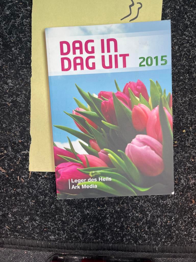 Dag in Dag uit 2015 - Leger des Heils / Ark Media, Ophalen of Verzenden, Zo goed als nieuw