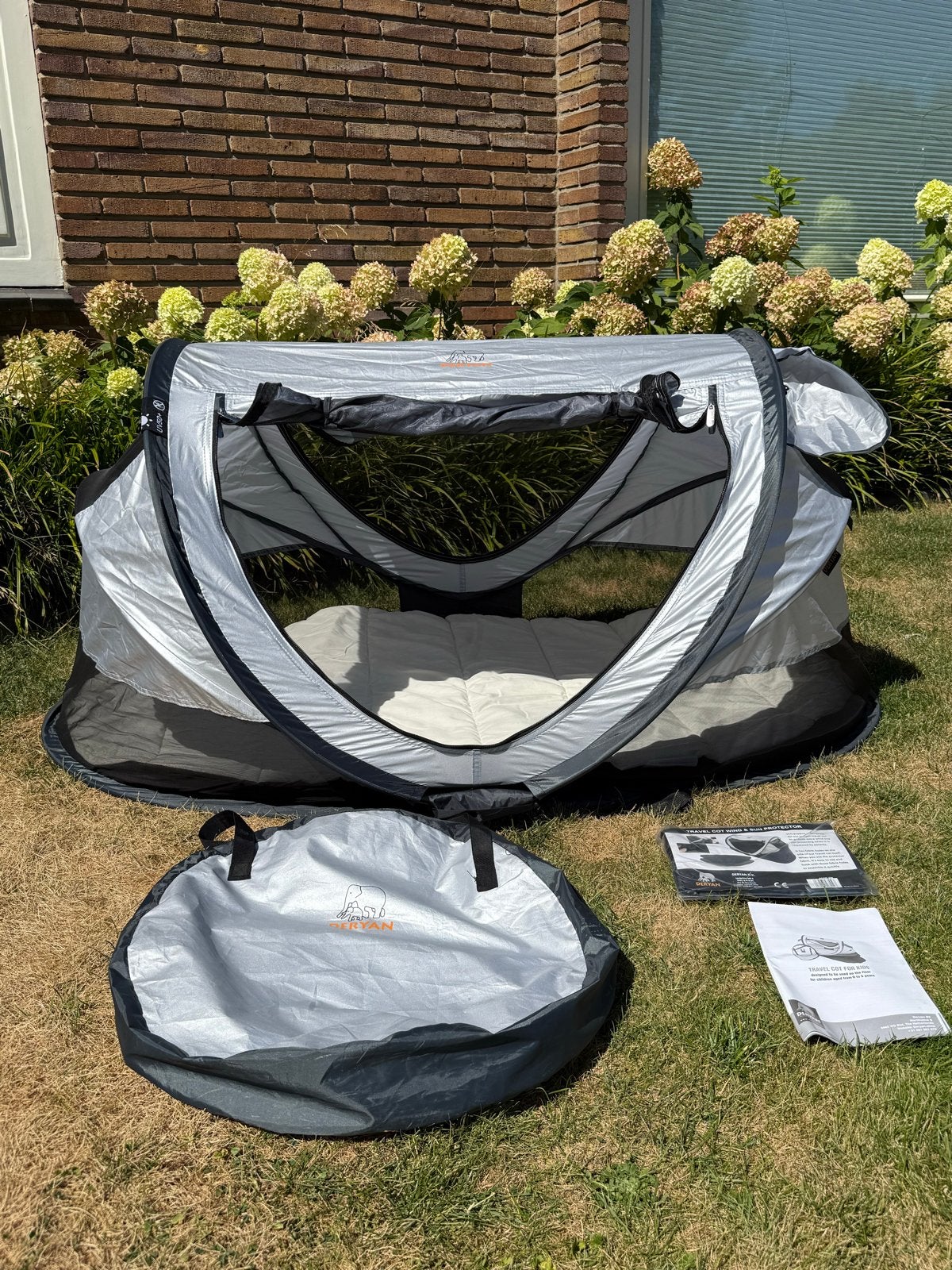 Nieuw Deryan Peuterbed Deluxe Zilver + Extra Matras, Ophalen of Verzenden, Nieuw, Reisbedje