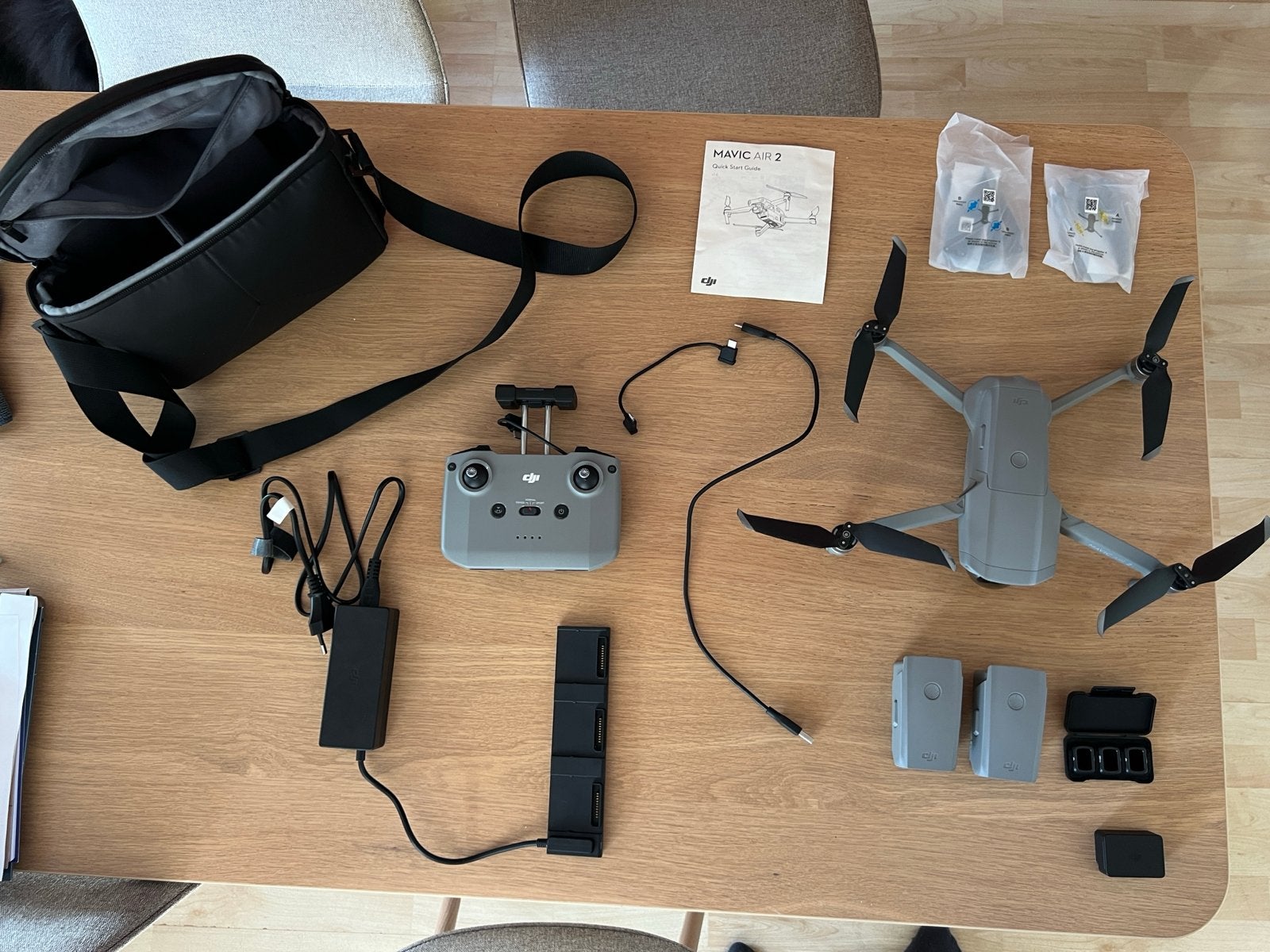 DJI Mavic Air 2 Fly More Combo - Complete Set, 30 tot 45 minuten, Cameradrone, 5 tot 10 kilometer, Zo goed als nieuw