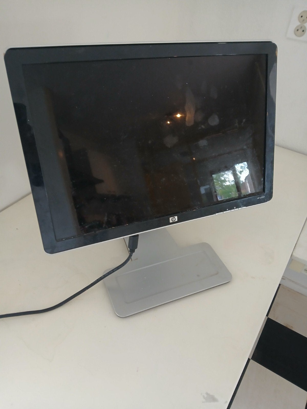 HP w2207h Monitor - 22 inch breedbeeld, Computers en Software, Monitoren, Gebruikt, Ingebouwde speakers, HDMI, Full HD
