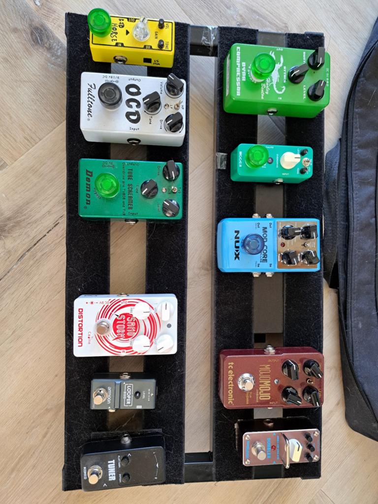 Pedalboard en Tas (en evt. Pedals), Muziek en Instrumenten, Effecten, Ophalen of Verzenden, Gebruikt, Delay of Echo