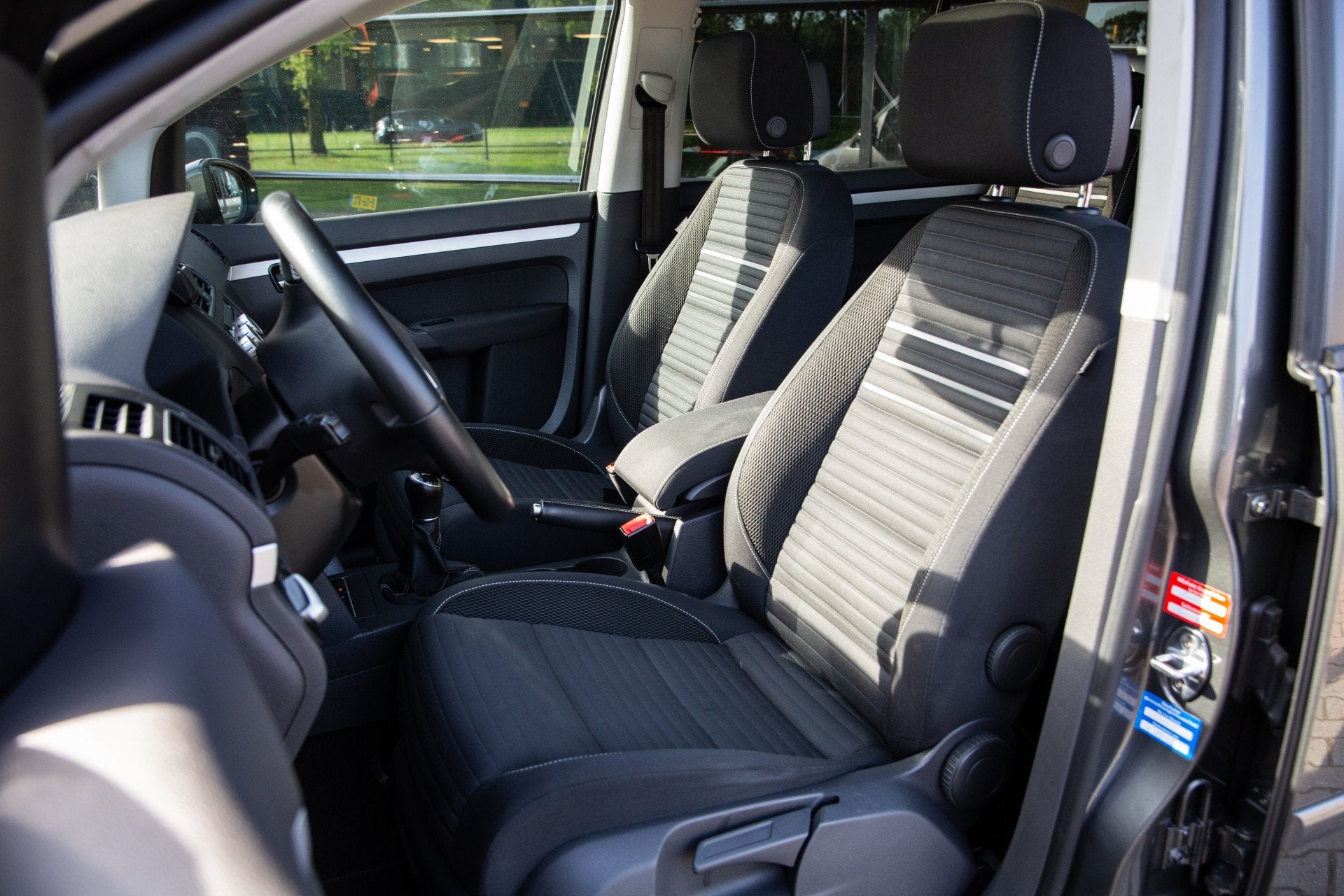 Volkswagen Touran 1.2 TSI Highline BlueMotion , Panoramadak,, Voorwielaandrijving, Euro 5, Stof, Gebruikt