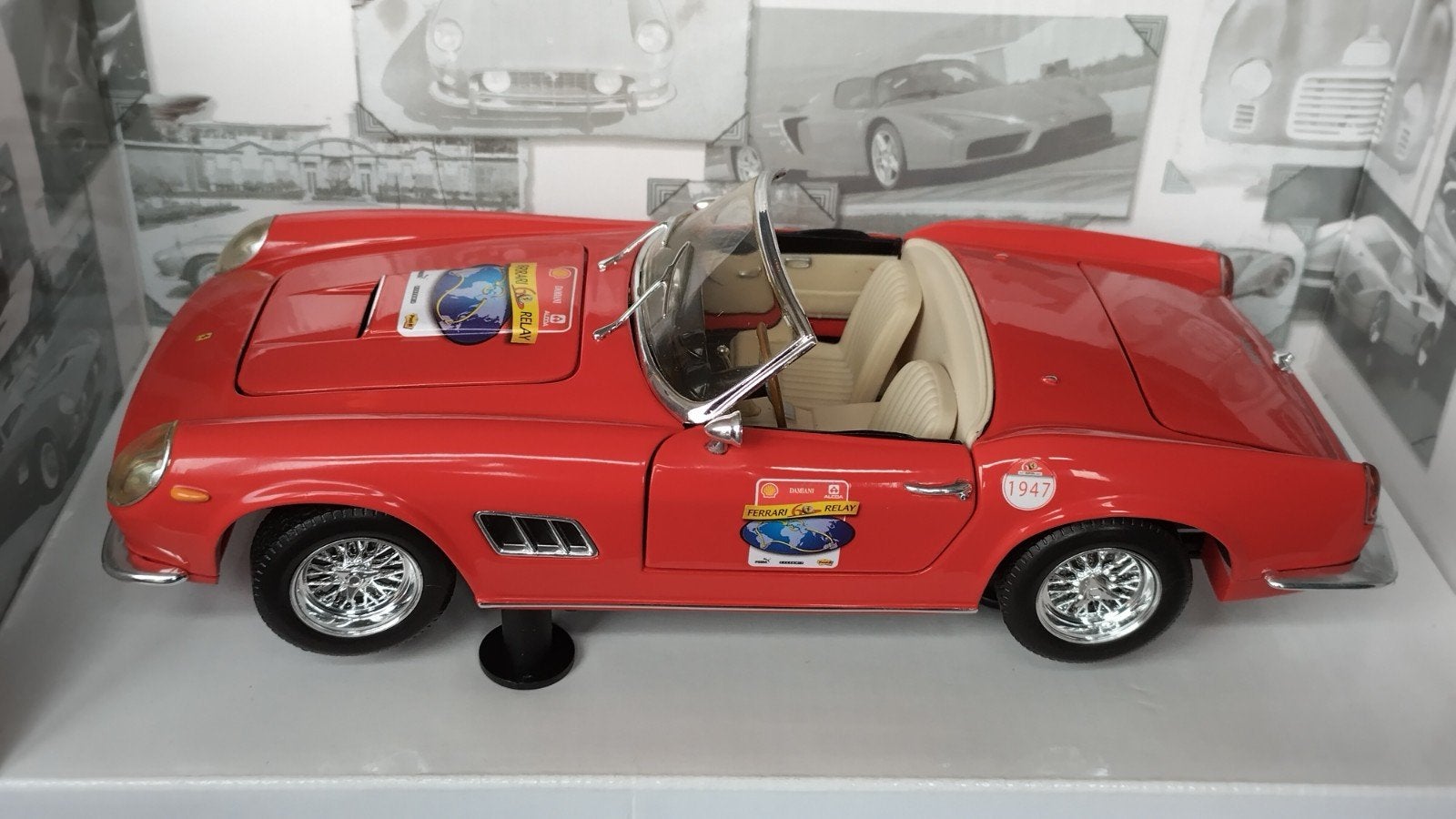 Ferrari 250 GT California 1:18 Hotwheels Pol, Hobby en Vrije tijd, Modelauto's | 1:18, Auto, Verzenden, ., Zo goed als nieuw