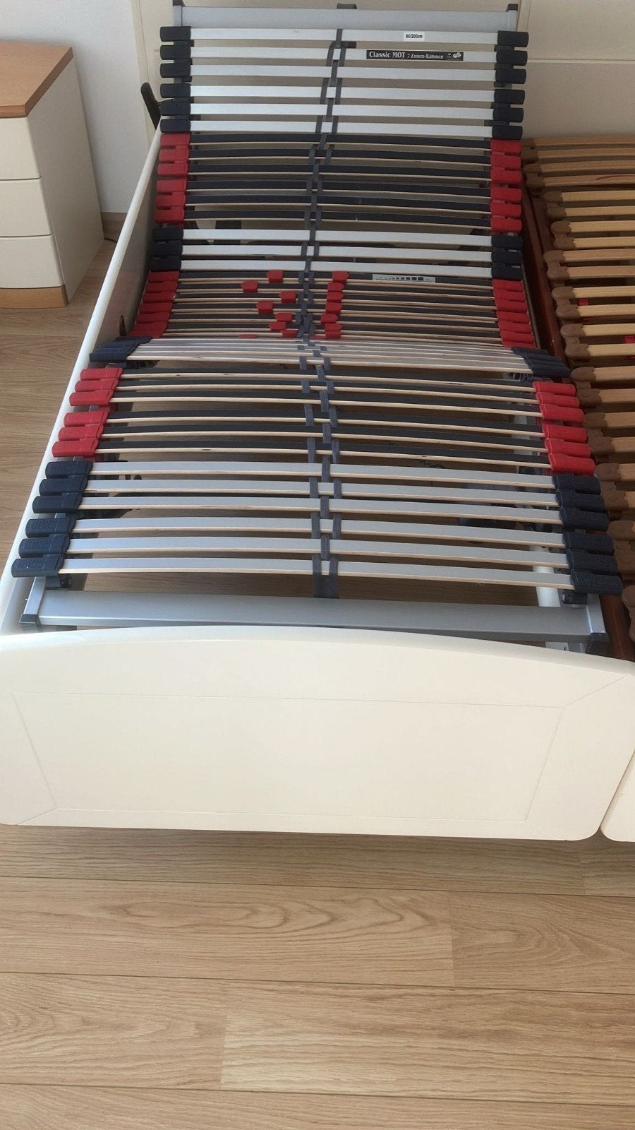 Elektrisch verstelbare lattenbodem 90x200 cm, Ophalen, 90 cm, Eenpersoons, Zo goed als nieuw