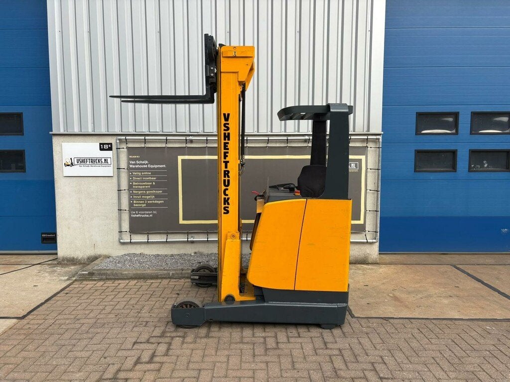 VS-23145 Reachtruck Jungheinrich ETVA 16 6500mm, Friedrich-Ebert-Damm 129
22047  Hamburg, Jungheinrich, Info@jungheinrich.de, 1000 tot 2000 kg