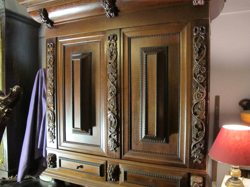 Eiken/Palisander Rankenkast, Ophalen