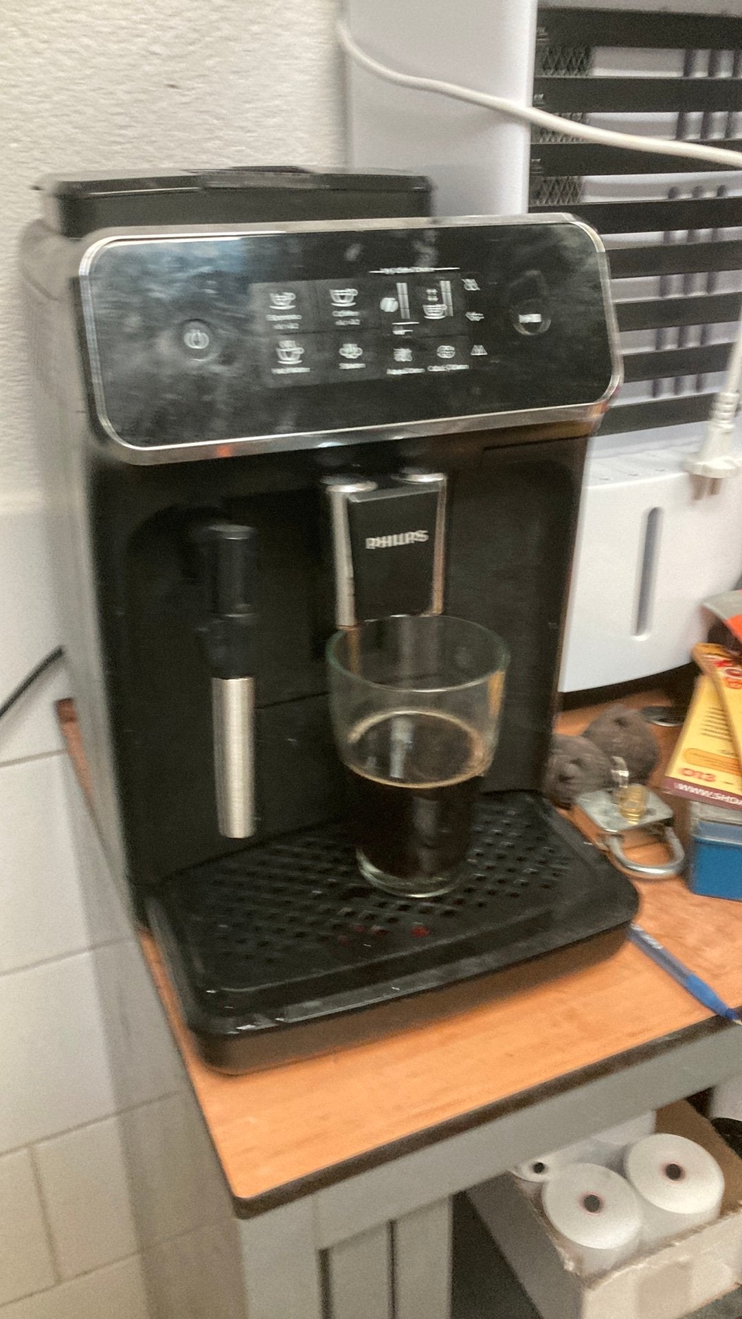 Philips Koffiemachine EP2220 - Volautomatisch Espresso Appar, Gebruikt, Koffiemachine, Koffiebonen, 2 tot 4 kopjes