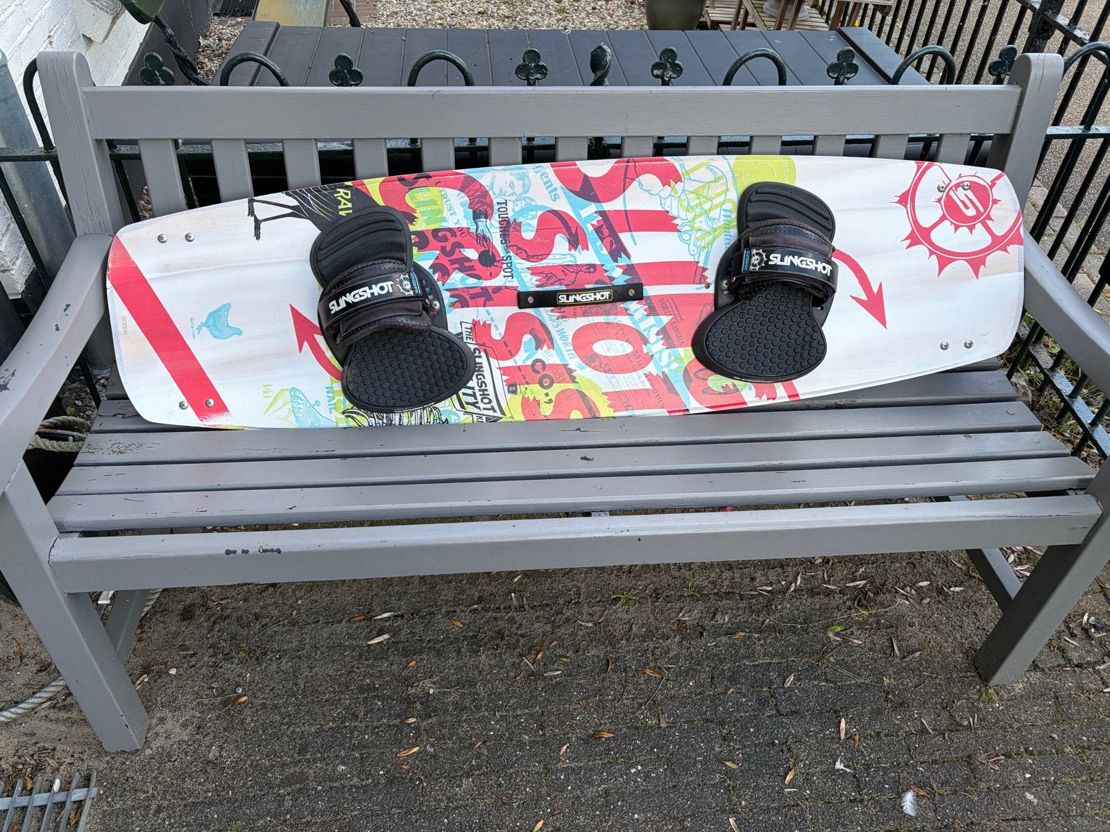 Slingshot board met bindingen en vinnen, Watersport en Boten, Kitesurfen, Ophalen, Gebruikt, Twintip, Overige typen