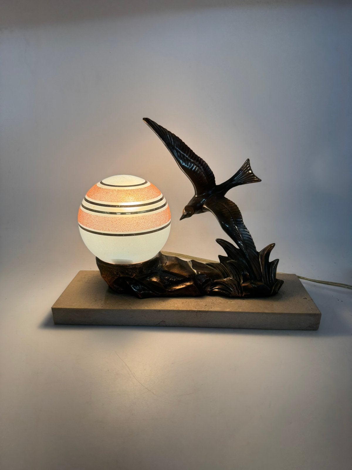 Art Deco Tafellamp met Bronzen Vogelsculptuur, Ophalen of Verzenden
