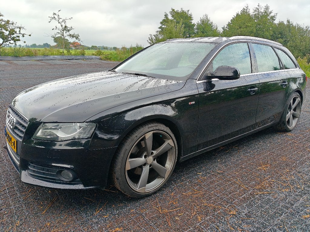 Audi A4 S-line 1.8 Tfsi ABT 220pk Avant 2010 Zwart, Auto's, Voorwielaandrijving, Parkeersensor, Zwart, 4 cilinders