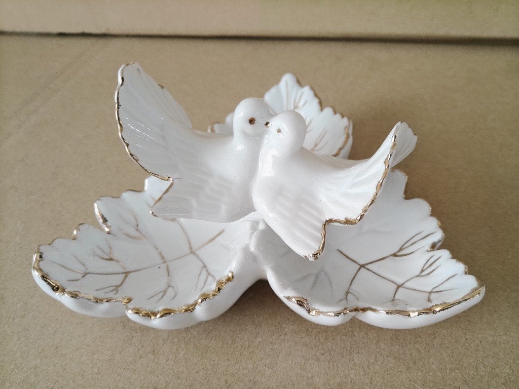 Curiosa verguld porseleinen schaaltje met tortelduifjes 1980, Ophalen of Verzenden