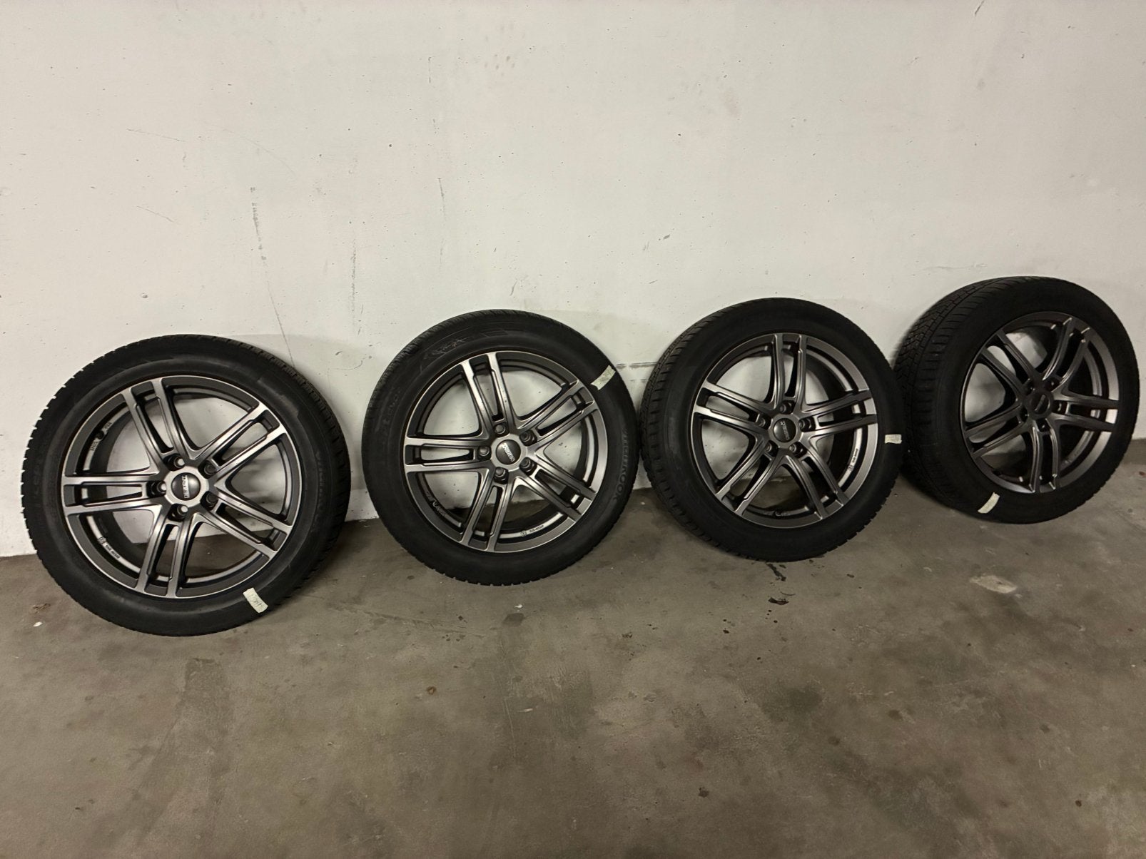Dezent velgen 18 inch met Hankook winterbanden voor ID3/Born, Auto-onderdelen, Banden en Velgen, Ophalen, 18 inch, Banden en Velgen