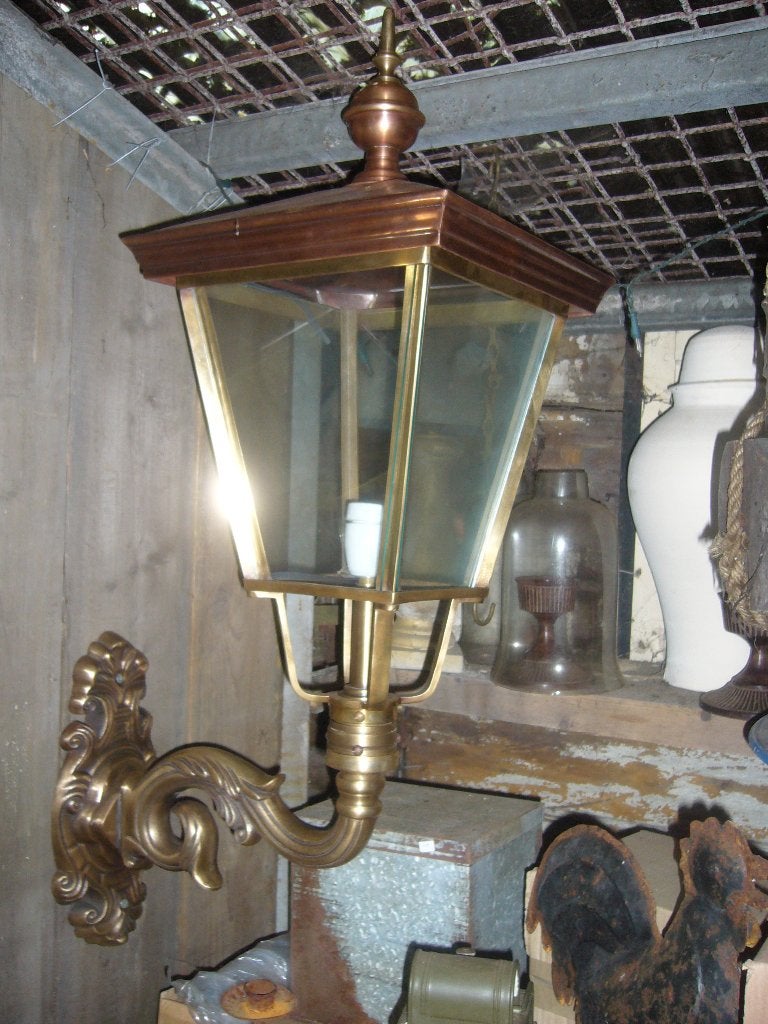 Antiek model Grote bronzen buitenlamp gevellamp vierkant, Ophalen