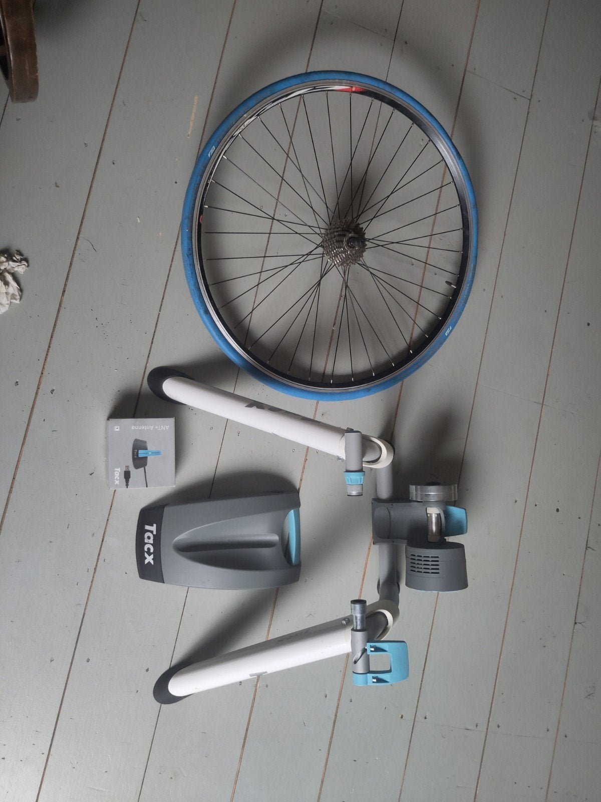 Tacx Flow Smart T2240 fietstrainer met ANT+ dongle en wiel, Overige merken, Gebruikt, Staal, Ophalen of Verzenden